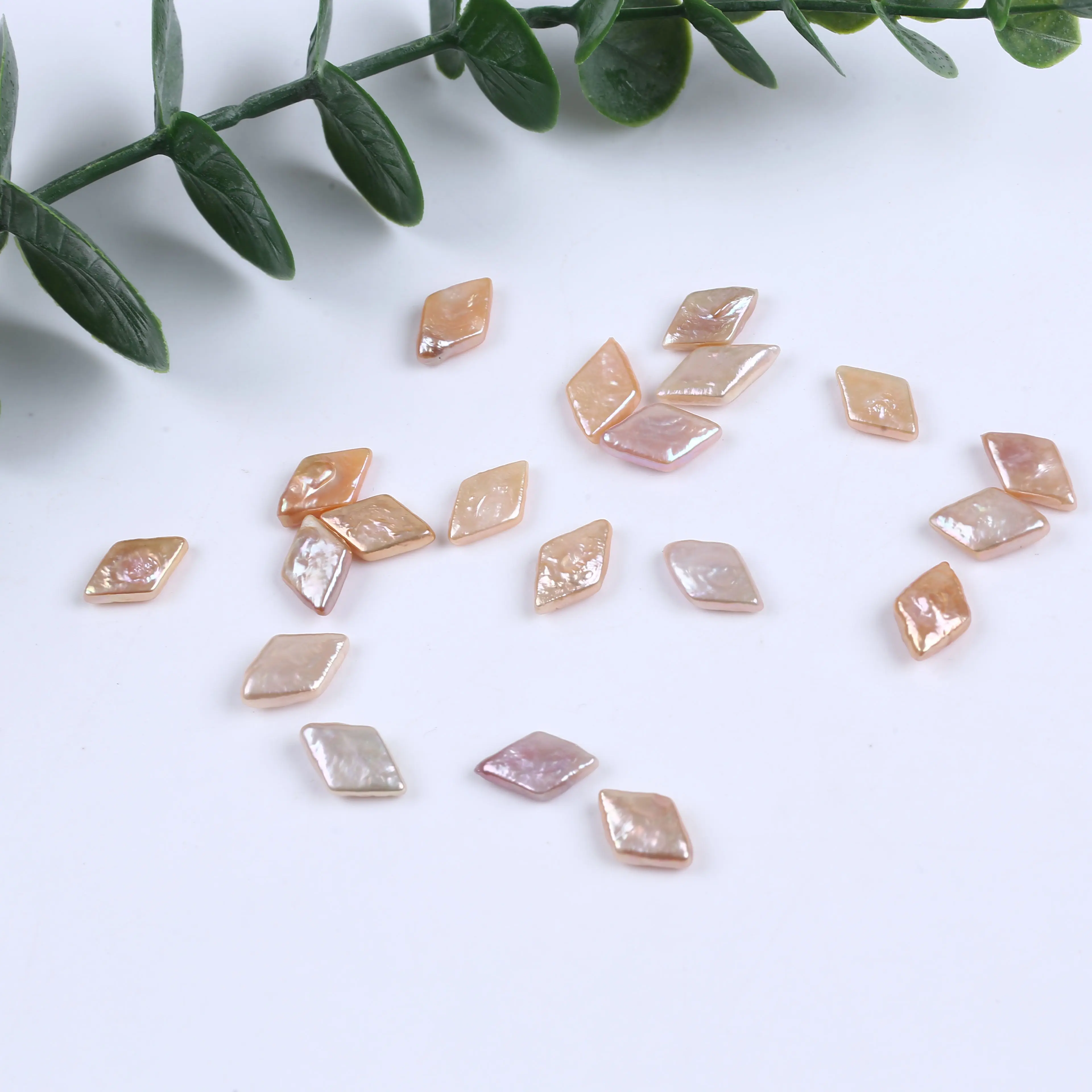 Неправильной формы паралелограмма ромб свободные бусины оптовая цена для серьги