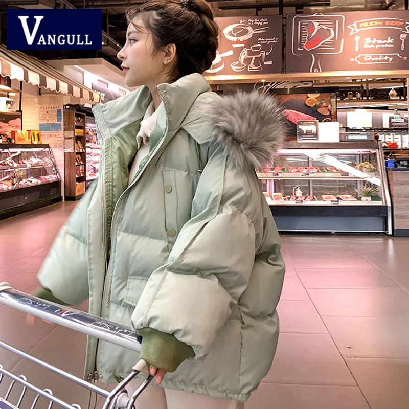 Женская куртка с капюшоном Vangull зимняя большим меховым воротником и длинным