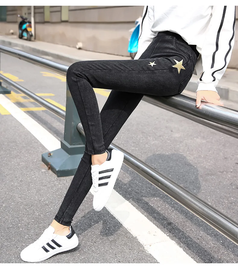 Джинсы карандаш облегающие с заплатками и высокой талией черные|Узкие джинсы| |