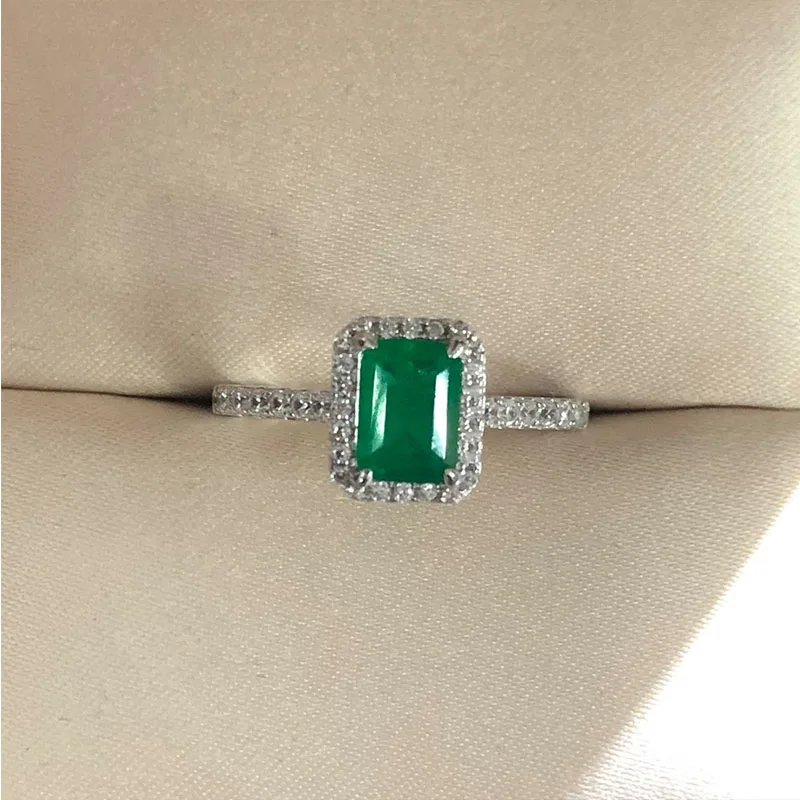 Модное женское кольцо с изумрудом Скандинавская простая платиновая