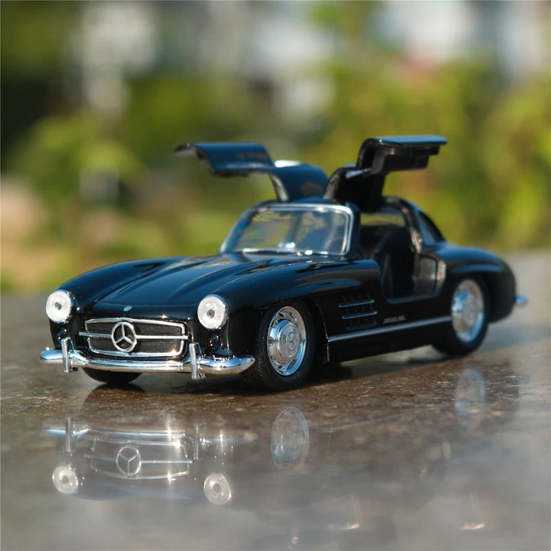 Mercedes Benz 300 SL крыло Чайки