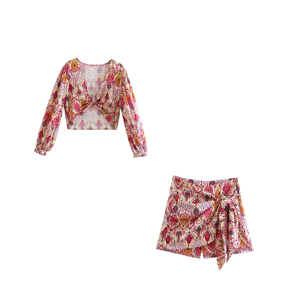 

Женский винтажный пляжный костюм DYLQFS, комплект из двух предметов, блузка с V-образным вырезом и принтом, кружевные повседневные шорты с высо...