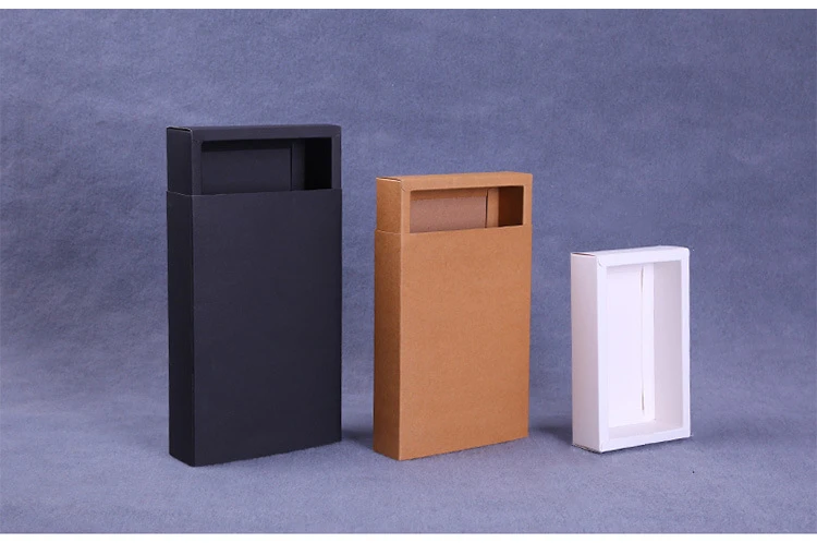 Картонная упаковка 350 г с принтом под заказ простая сборка белая и черная