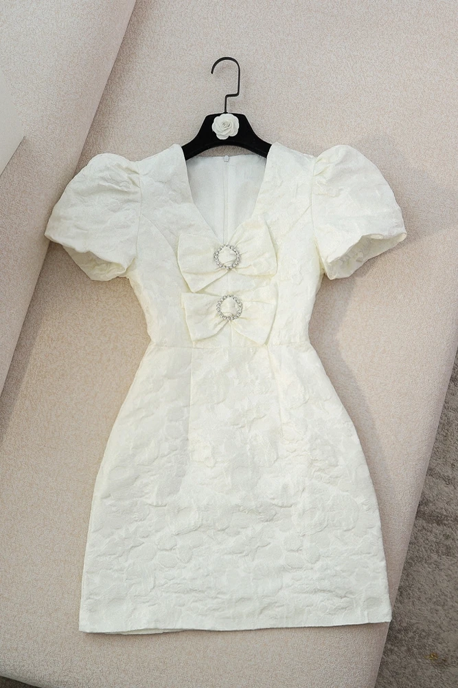 

2021 Summer Sweet Girl Short Puff Sleeve V-neck Bow Beaded Short Dress Women High Waist Jacquard Slimming A- Line Dress