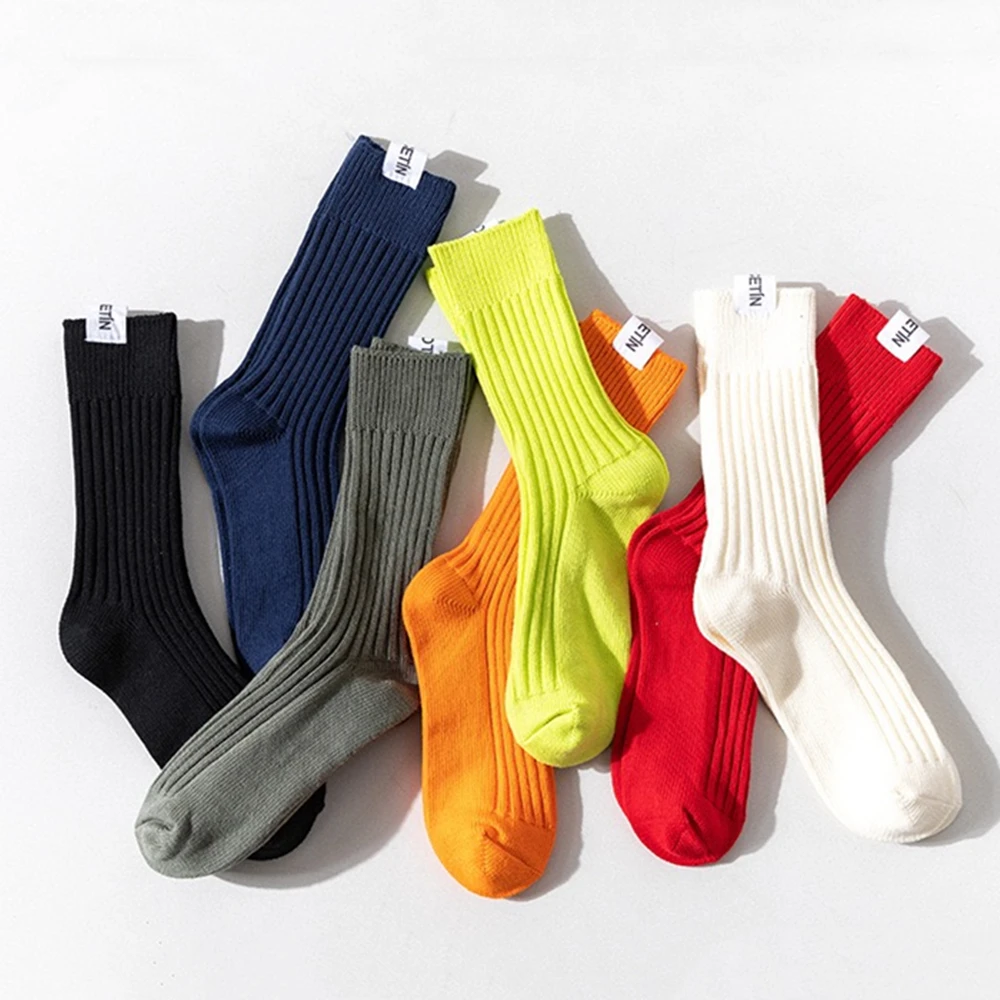 

Модные мужские хлопчатобумажные толстыми линиями, однотонные цветные носки Harajuku тенденции повседневные уличные зимние меховые сапоги; В с...