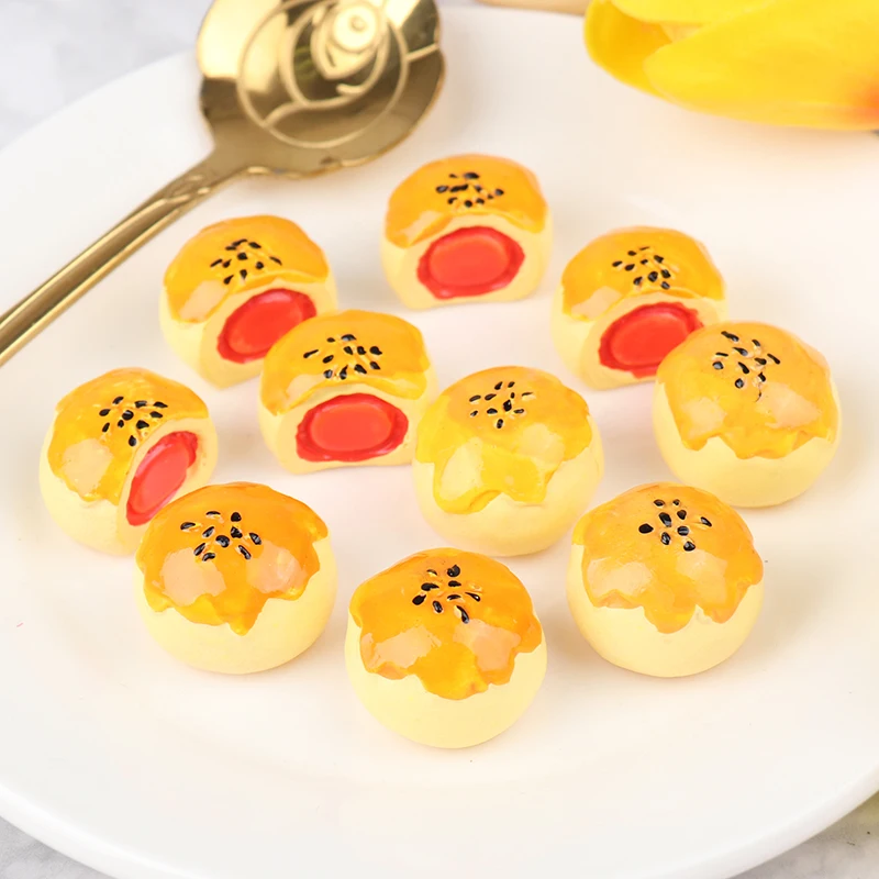 

5Pcs Mini Egg-Yolk Puff Furniture Toy Gift Cute 1:12 Dollhouse Miniature Doll House Accessories