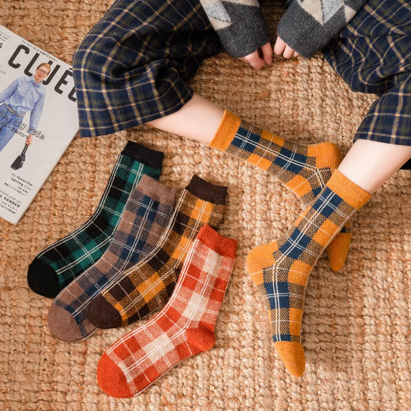 

Cartoon Women Socks Plaid Cotton Sock Lovely Ladies Colorful Unisex High Casual Soft Sox Girls Spring Winter Trendy Skarpetki