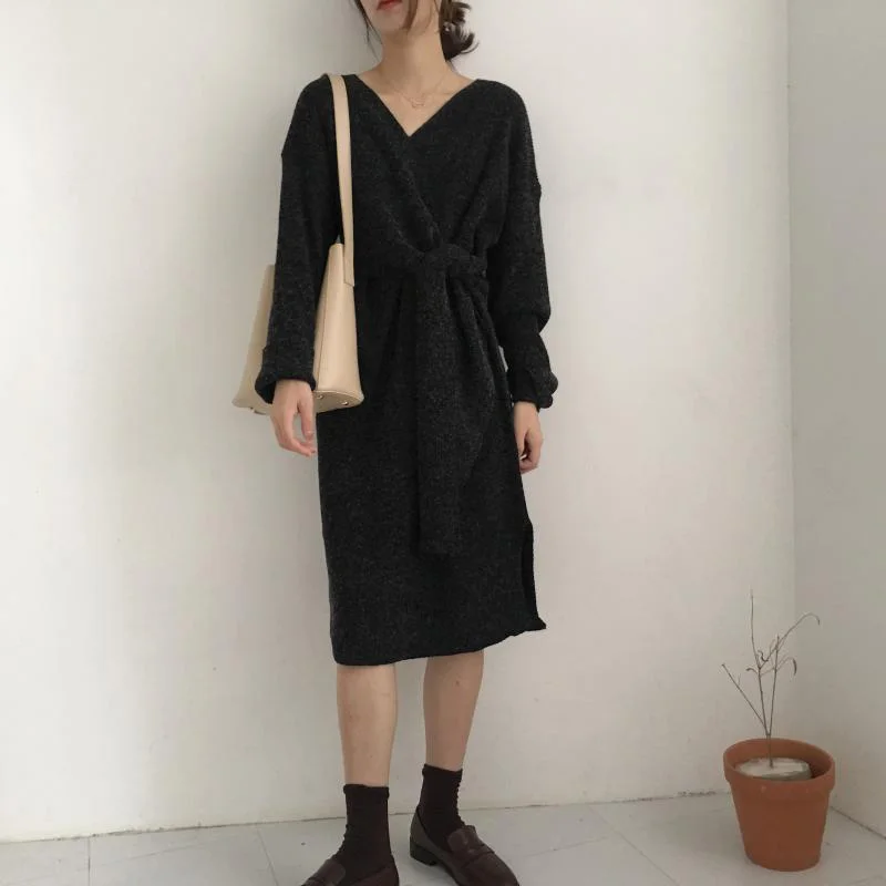 

BGTEEVER Thick Bodycon Autumn Winter Long Sweater Dress V-neck Lace Up Women Sweater Dress Female Casual Knitted Jumper Dress