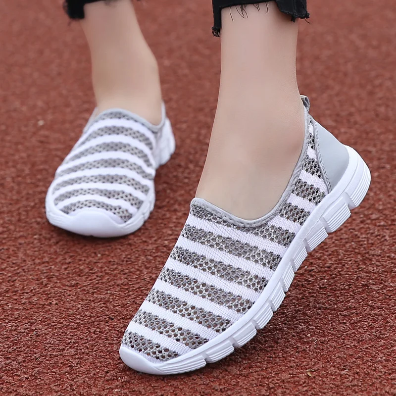 

Hollow Mesh Breathable Mesh Shoes Women's Soft Sole Lightweight Sports Casual Shoes Travel Running Shoes Summer New Style