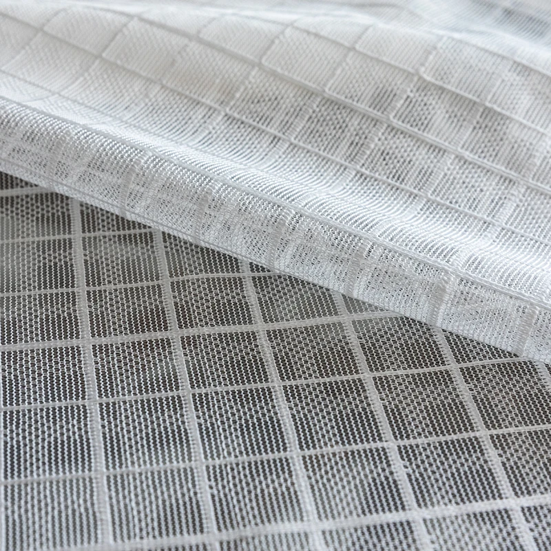 Прозрачные шторы в белую клетку для гостиной современные тюлевые занавески