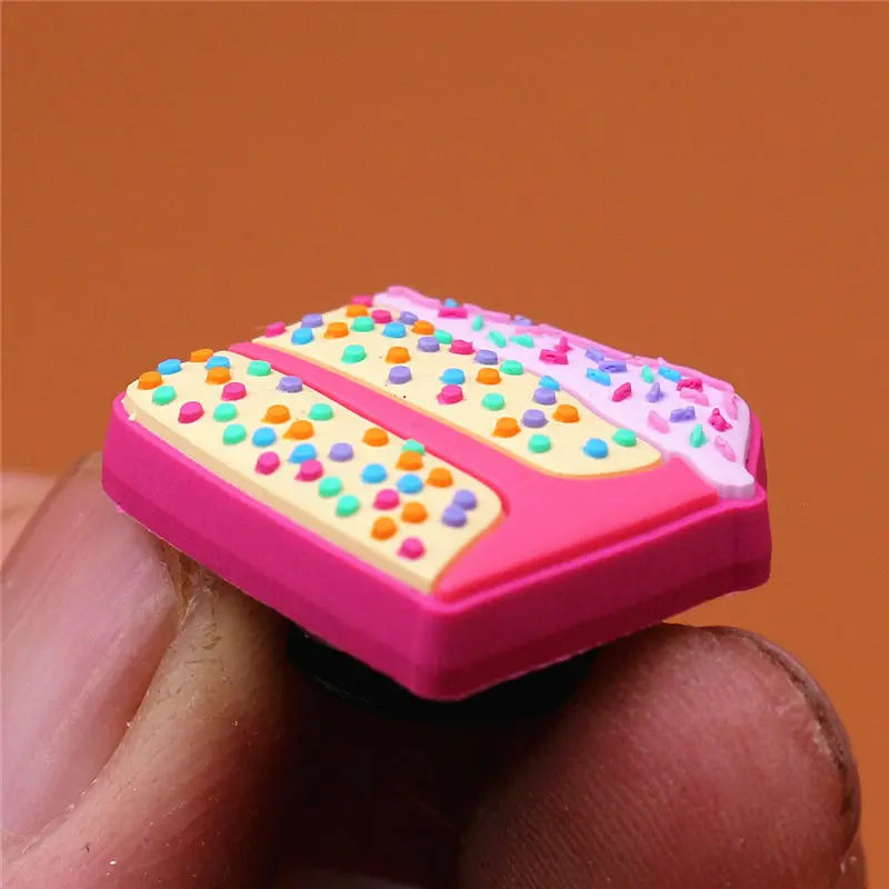 Original PVC Croc Shoe Charms Red Heart Cake Van Ice Cream Cart Slippers Decorations Accessories for Jibz Kids Party Gifts U195