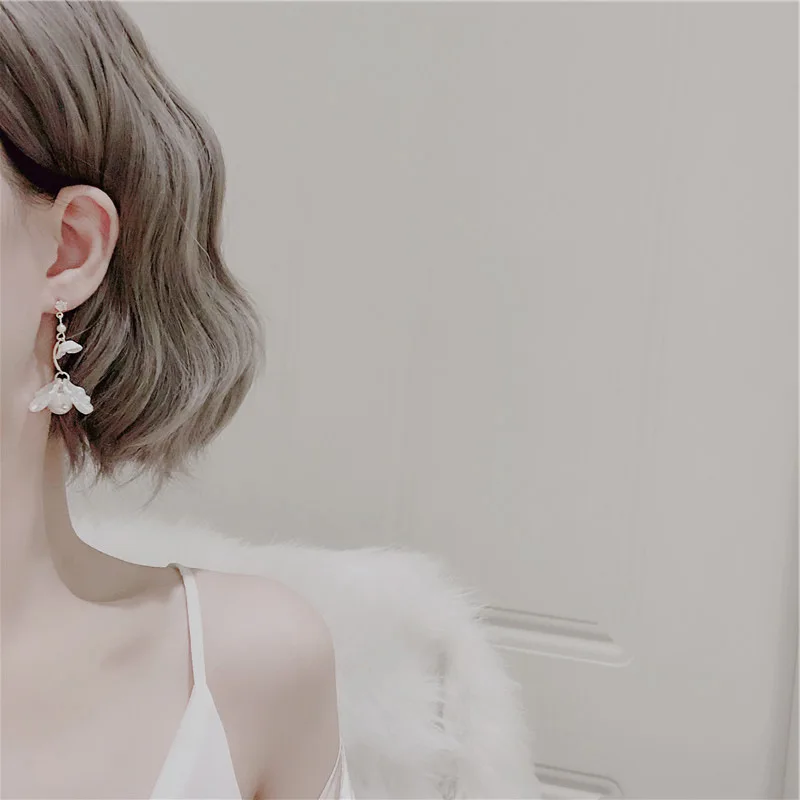 Женские серьги с цветами и бахромой креативные в форме лепестка Эффектные для