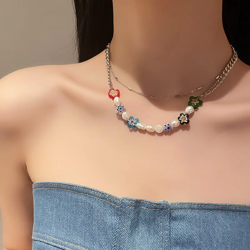 

2 Pcs Women Fashion Freshwater Pearls Necklace Trendy Clavicle Chain Female Flower Pendant Necklace Delicate Floral Jewelry Gift