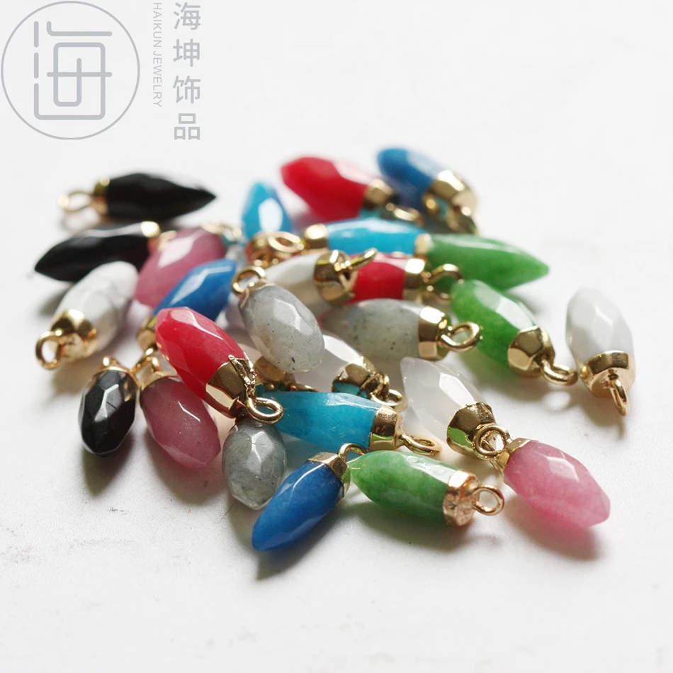 Подвеска из натурального камня в металлической оправе необработанный камень