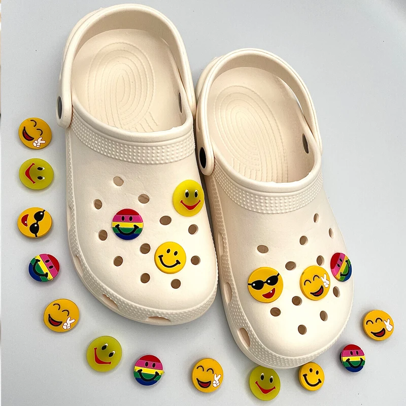 1Pcs Kawaii Cartoon Smiley Face PVC Shoe Charms DIY Decoration Accessories For Fit Women Croc Jibz Clog Shoe Buckle Kids Gift