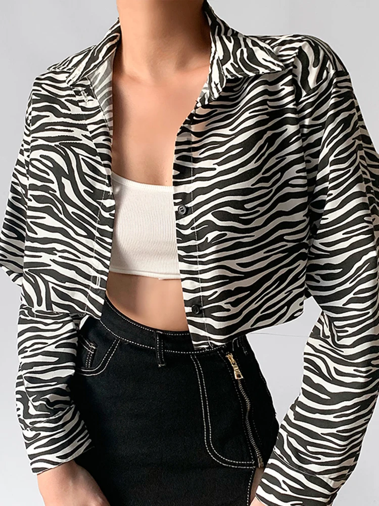 

Women Zebra Print Crop Top Casual Sexy Long Sleeve Turn Down Collar Button Streetwear Sexy Waist Female Blousers 2021