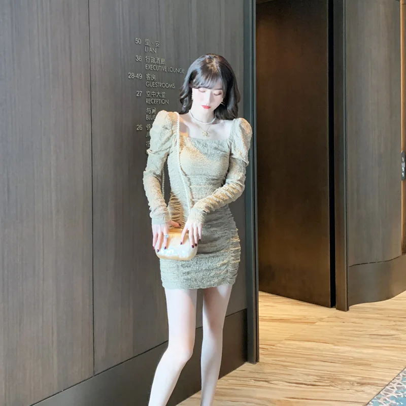 2020 automne nouveau rétro plis mince col carré robe bureau dame Polyester gaine genou-longueur col carré naturel