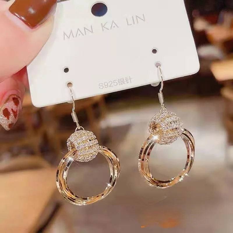 

2021 New Multi-layer Circle Temperament Trend Earrings Female Super Flash Personality Fashionable Metal Circle Earrings