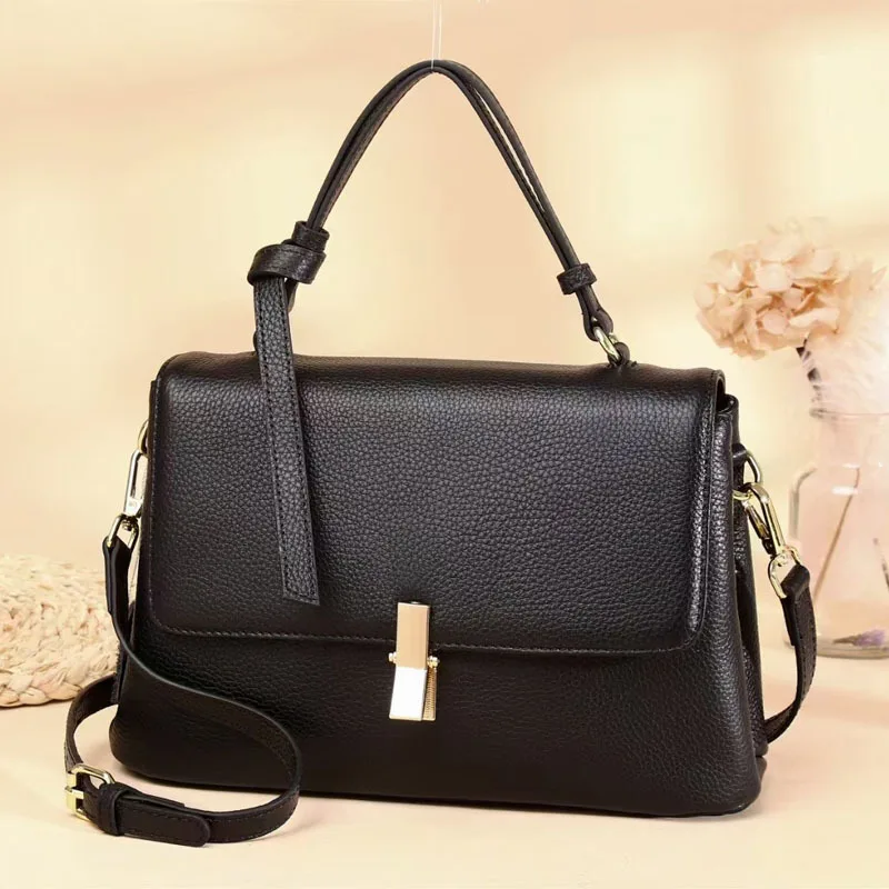 

Handbag fashion bag 2021 postman bag new sloping bag commuter niche set up online red leather women's bag