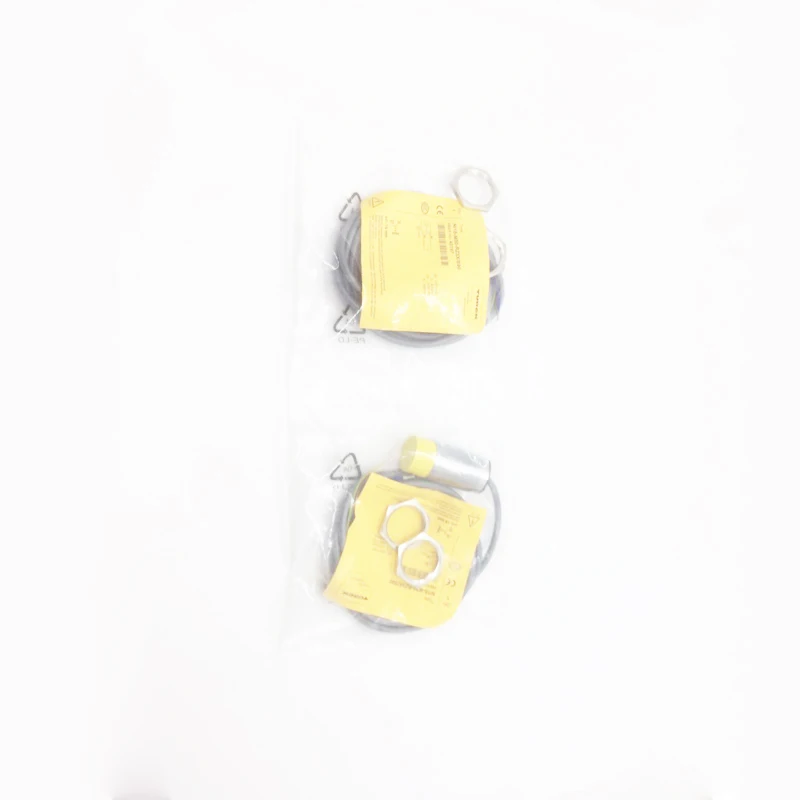 

New in bag turck sensor FCS-G1 2A4P-VRX 230VAC