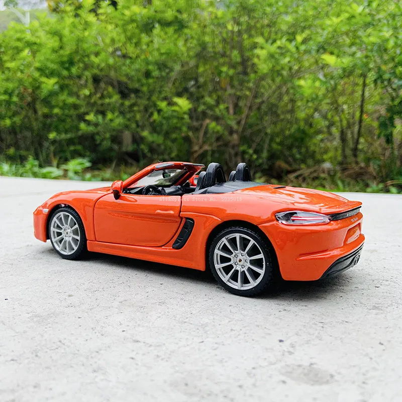 Модель автомобиля Bburago из сплава 1:24 Porsche 718 Boxster|Наземный транспорт| |
