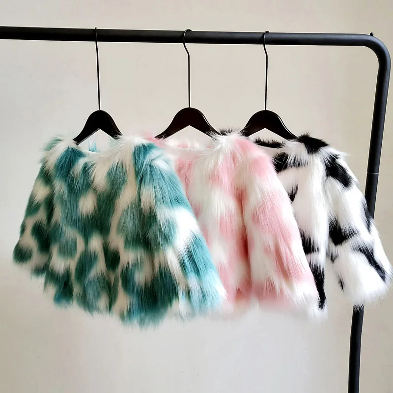 

2021 Winter Family Matching Clothes Mother Kids Multicolor Faux Fur Jacket Mom Daughter Outcoat Women Girls Coat Outfit