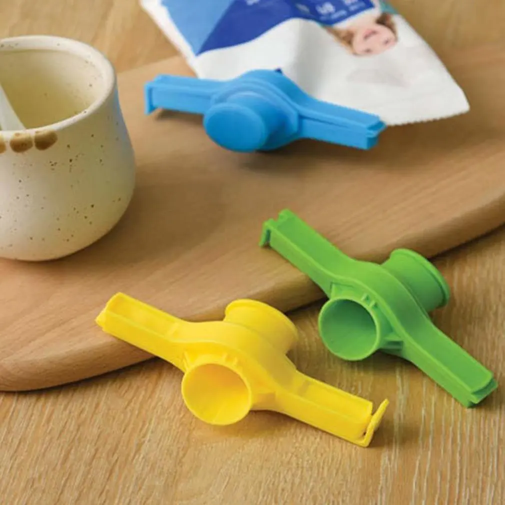 

Bag Clips With Spout Bag Sealing Clips For Food Seal Pour Food Storage Bag Clips For Kitchen Storage And Organization