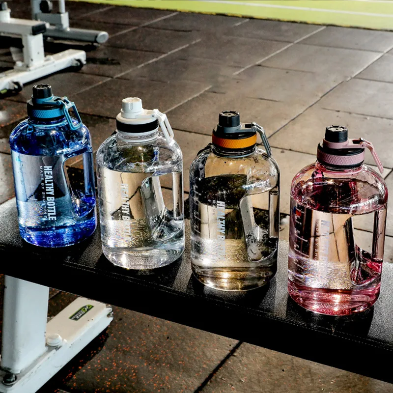 

Large Capacity 2200ml Men Gradient Fashion Movement Fitness Water Bottle Oversized Tons Bucket Bottle Women Portable Straw Cup