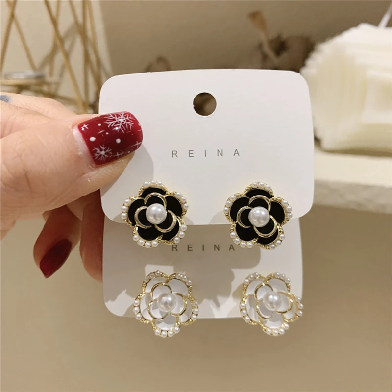 

2021 new fashion French pearl flower earrings women for earrings geometric simple jewelry wholesale party gifts