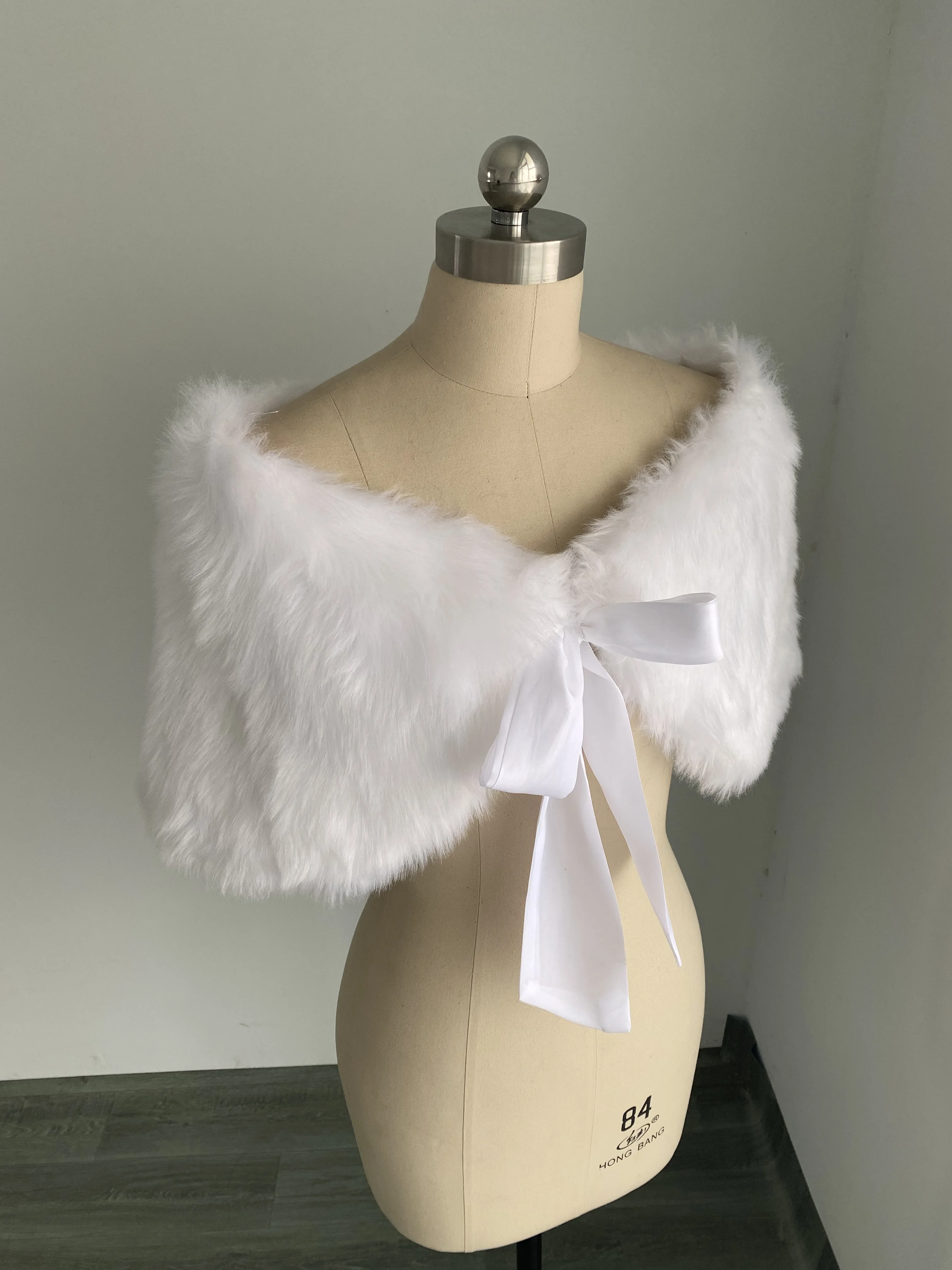 Свадебная шаль из искусственного меха белого/цвета слоновой кости женская