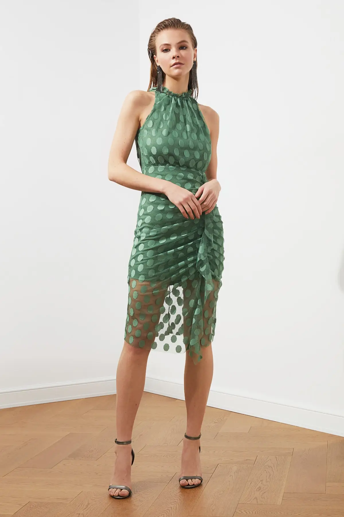 

Trendyol Shir Detailed Polka Dot Tulle Dress TPRSS21EL2212