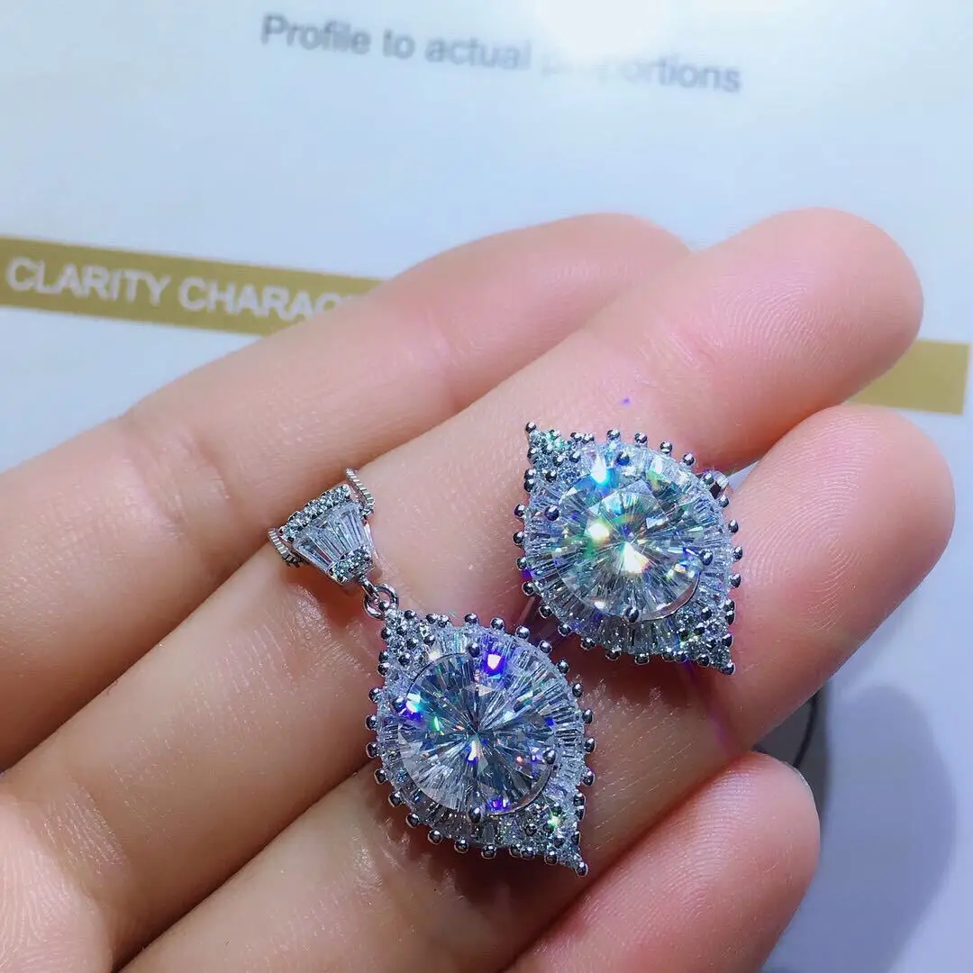 

3 Carat D-color Moissanite Woman Ring Pendant Set a fashionable princess ring for your favorite girl choker with rhinestones