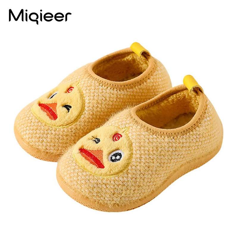 Зимние детские тапочки для дома мальчиков и девочек мягкие с мультяшным