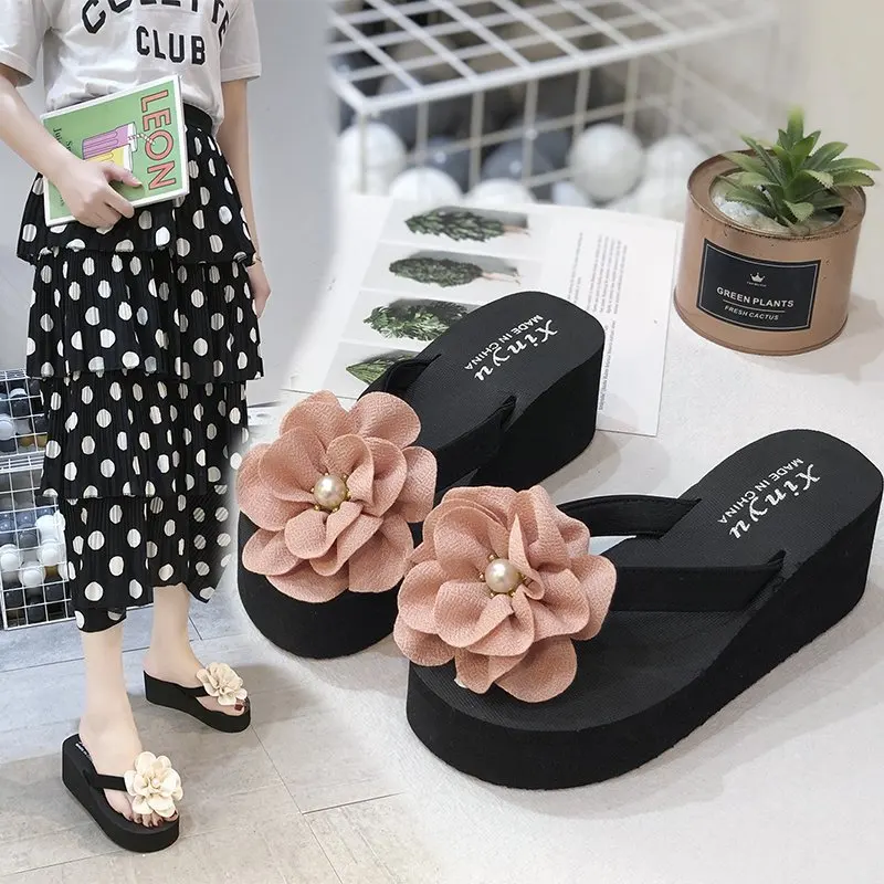 

Slippers women's summer 2021 new outer wear flat beach shoes flower sandals ladies plus size flip-flops