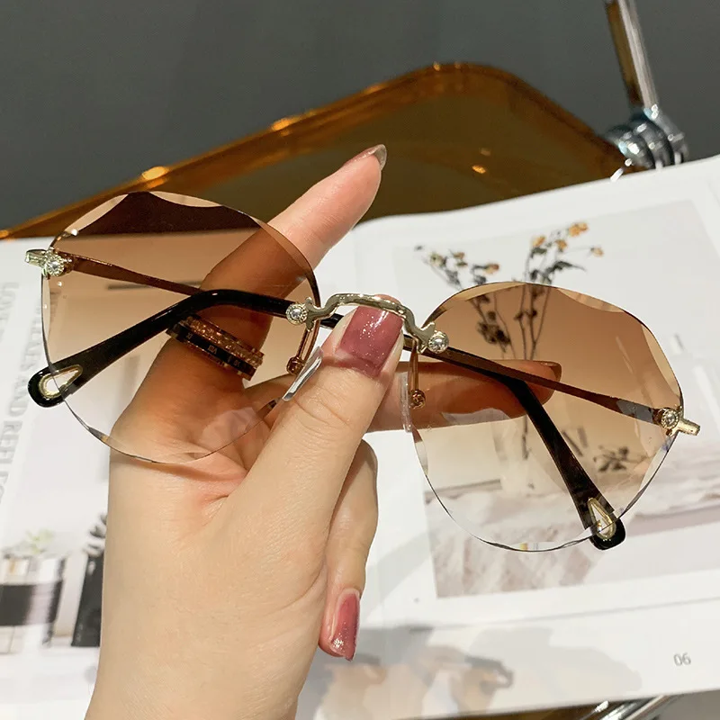 

Rimless Sunglasses Women Men Brand Design Fashion Popular Shades Small Sun Glasses For Female Summer Traveling Brown Oculos