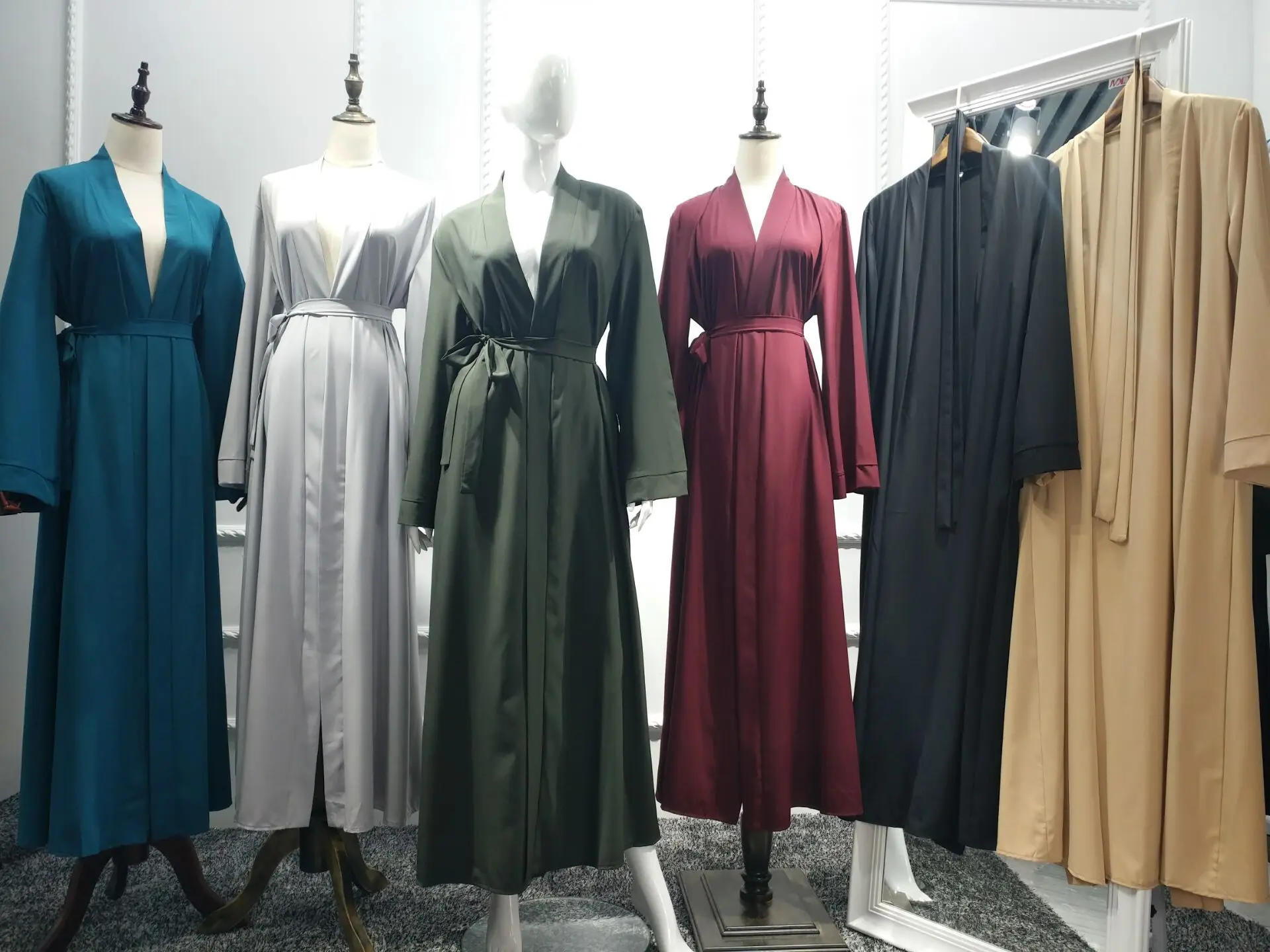 Лидер продаж, простое мусульманское платье, гладкая шелковая элегантная оптовая продажа, Abaya, Дубай, мусульманские платья, хиджаб, мусульман...