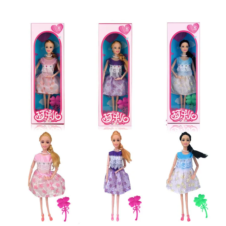 Девушки играющие куклы салон красоты бар Би парикмахер модный парикмахерский