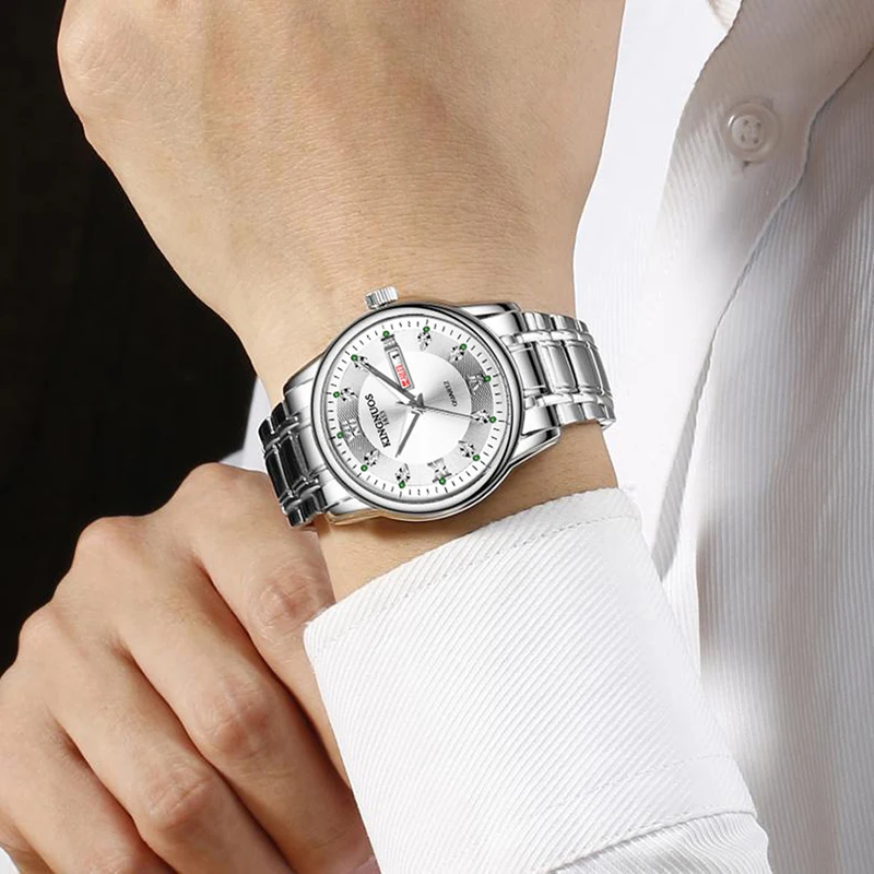 Роскошные мужские часы из вольфрамовой стали трендовые золотые с римскими