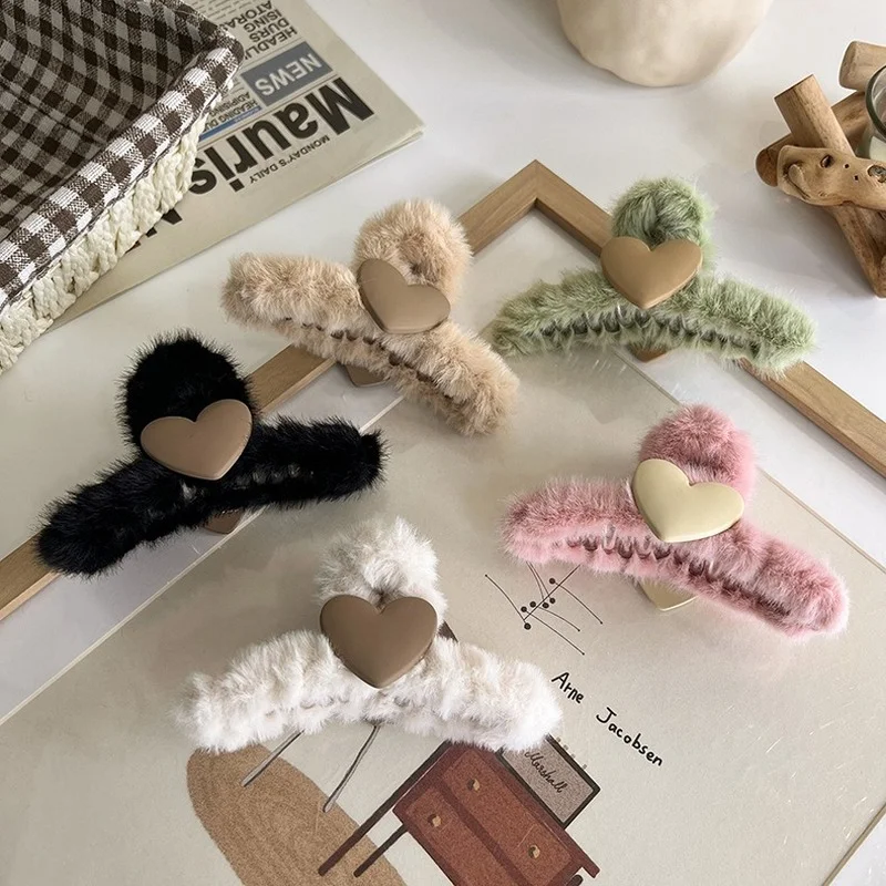 

U-Magical Multi Designs Multicolor Soft Pluffy Contrast Color Love Heart Geometric Shark Clips for Women Sweet Hair Accessories