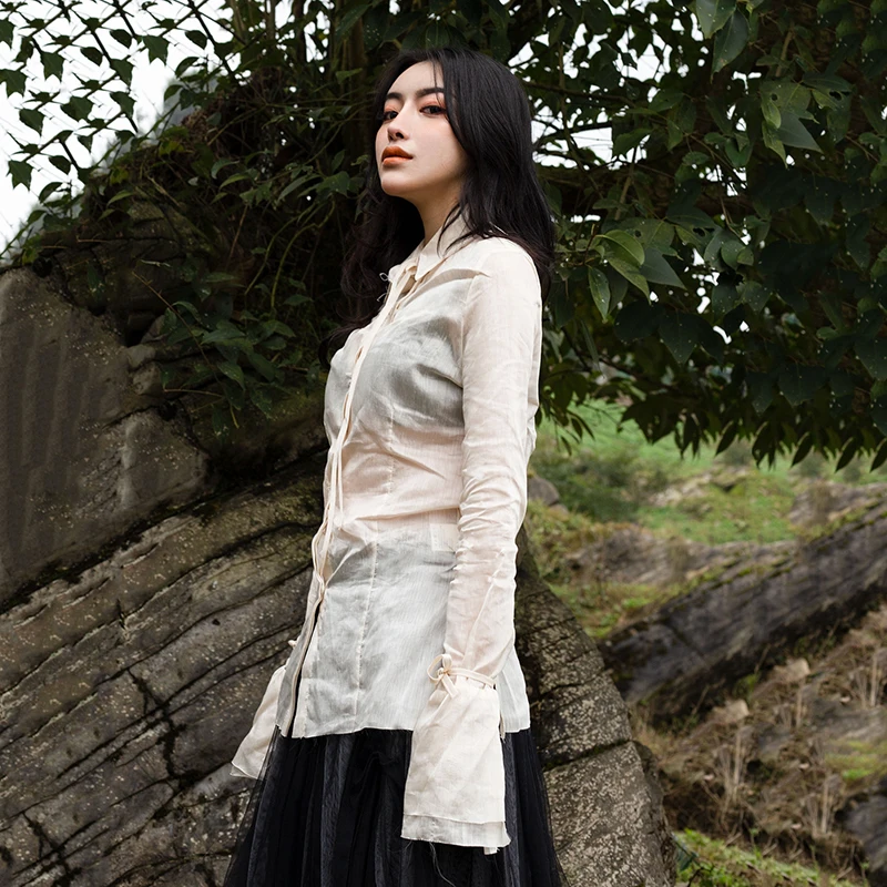 [EAM] Women Black Flare Sleeve Bandage Loose Temperament Blouse New Lapel Loose Fit Shirt Fashion Tide Spring Autumn JR475