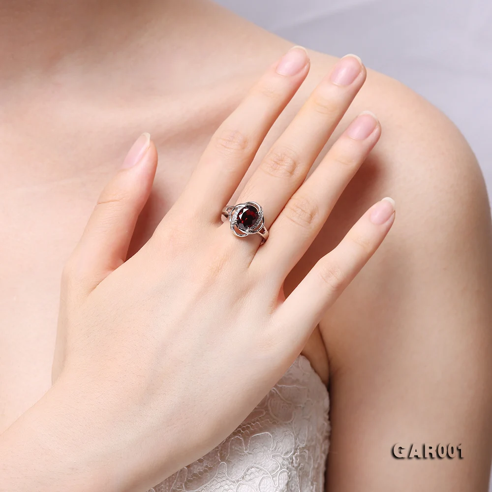 

JYX Beautiful Garnet 925 Silver Ring Oval Faceted Adjustable Ring Elegant Jewelry for Women Everyday Holiday Gift