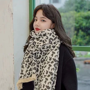 Шарф женский осенне-зимний, с леопардовым принтом