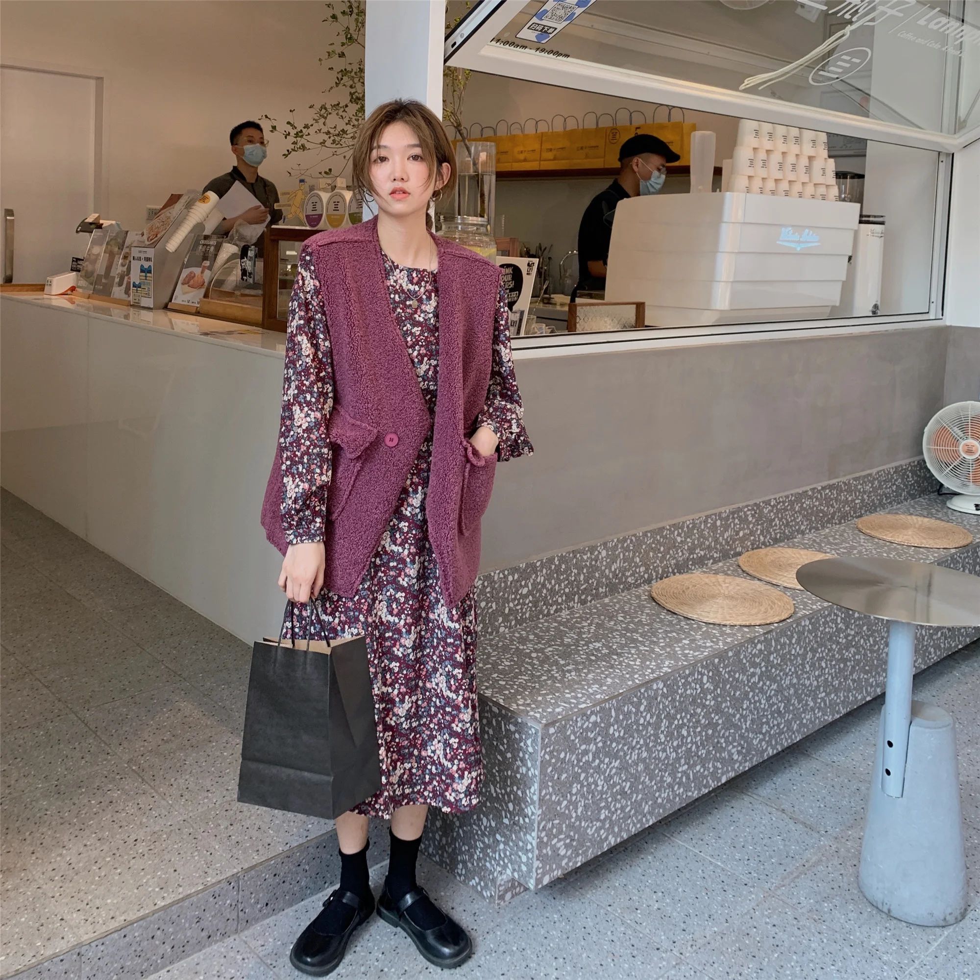 Цельнокроеное платье из овечьей шерсти Свободный жилет + с V-образным вырезом и