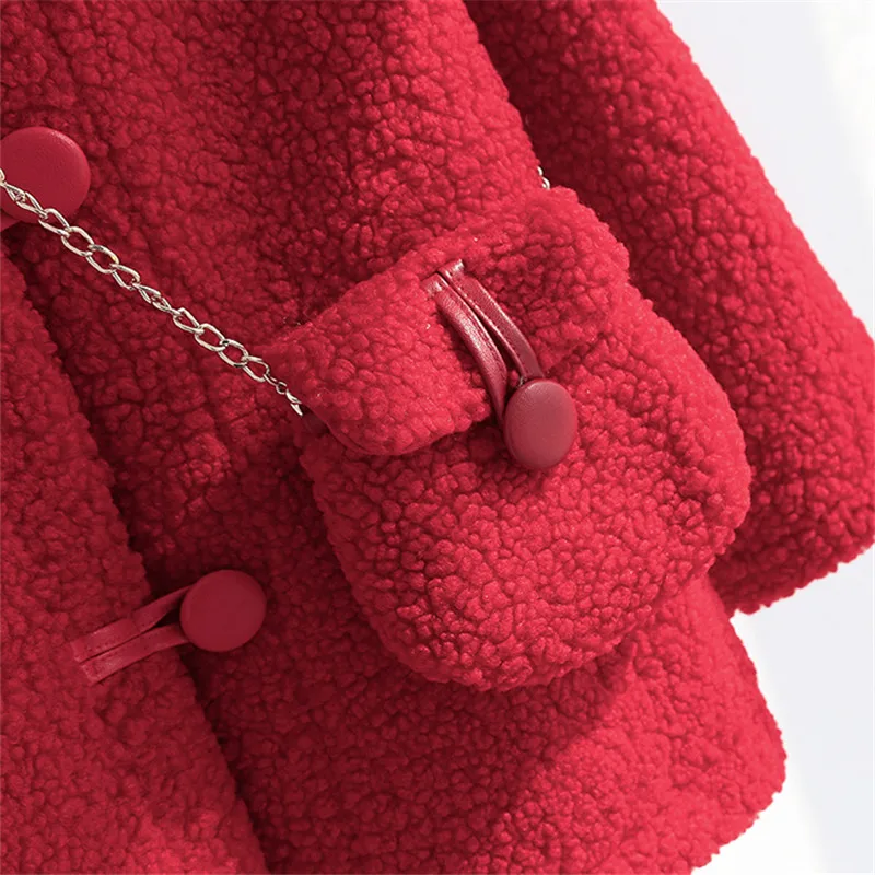 

Faux Lambs Wool Fur Jacket Women Shoulder Bags Decoration Fashion Faux Fur Coat Female Loose Winter Thick Warm Short Teddy Coat