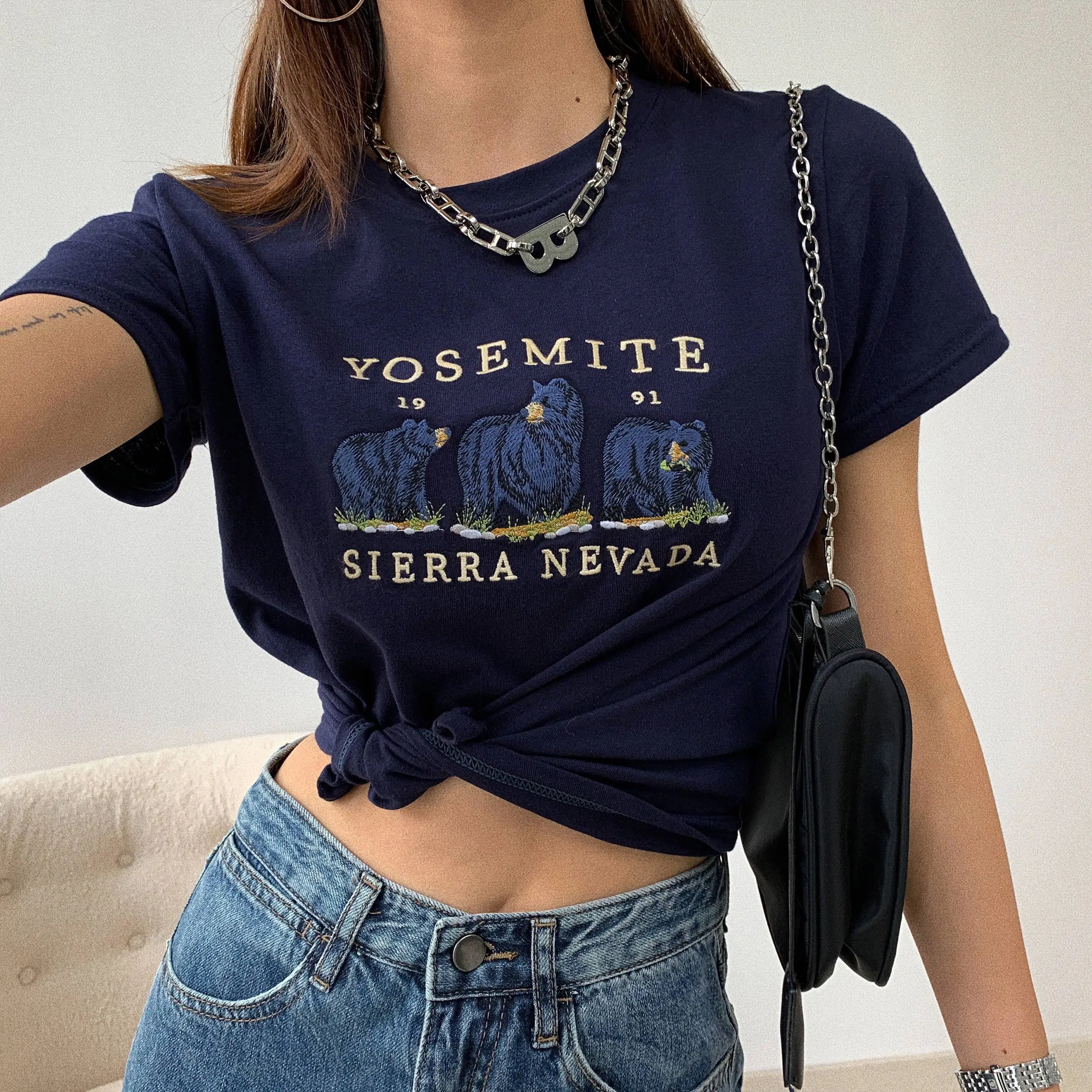 

2021 Retro Women's T-shirt Three Bears Embroidered Shirts Short-Sleeved T-Shirt Cute Girl New Simple Chic O-neck Sports Tops D