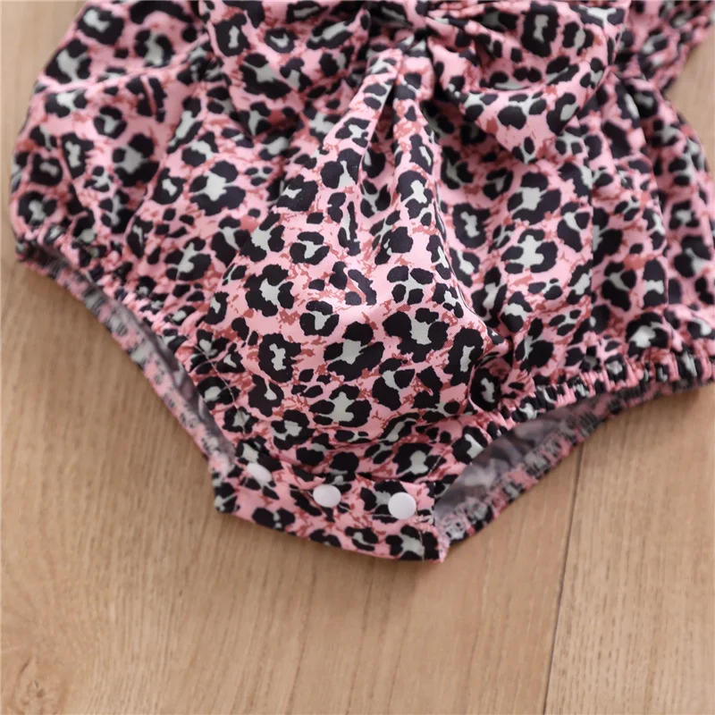 

Newborn Leopard Print Outfits 2 Pcs, Baby Girl Sleeveless Square Collar Bowknot Romper + Headband