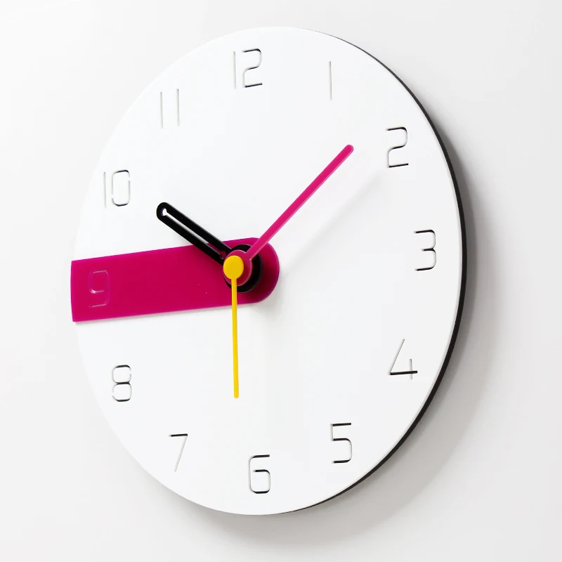 Белые креативные настенные часы в современном скандинавском стиле Арт кварцевые