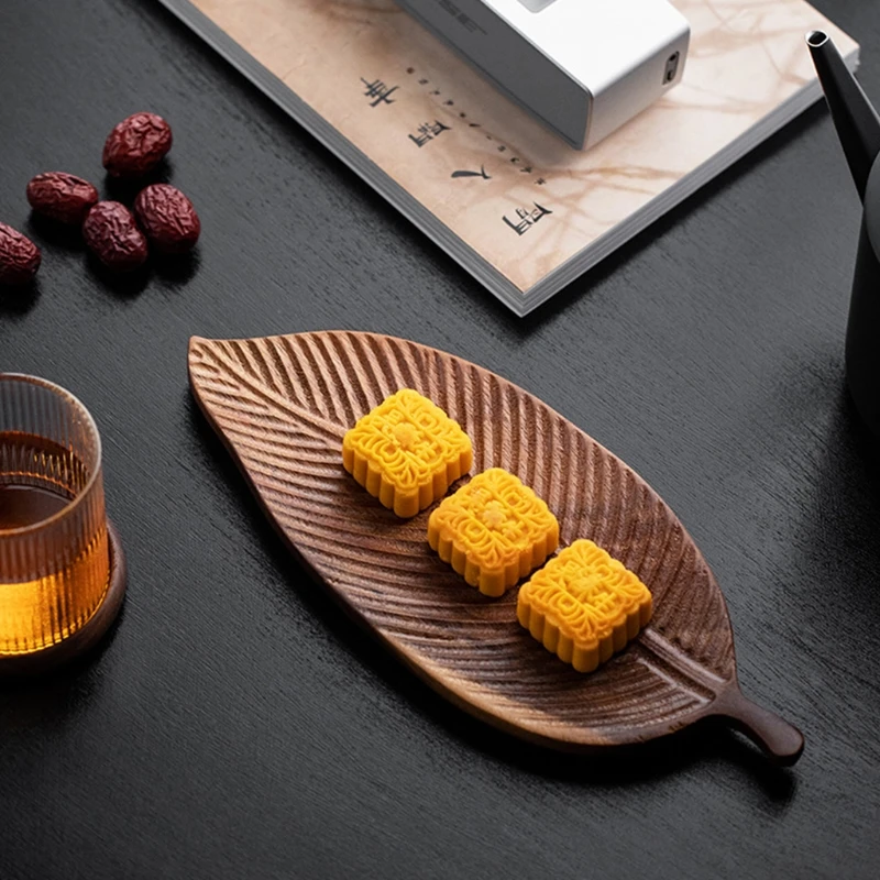 

R2JC Wooden Leaf Shape Refreshment Tray Fruit Tray Dessert Snack Plate Japanese Style Bread Wooden Plate Decorative Tableware