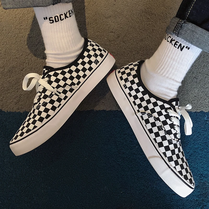 

2020 New Classic Designers Skateboarding Shoes Men Outdoor Sneakers Breathable Slip-on Sports Shoes Male Street Walking Shoes