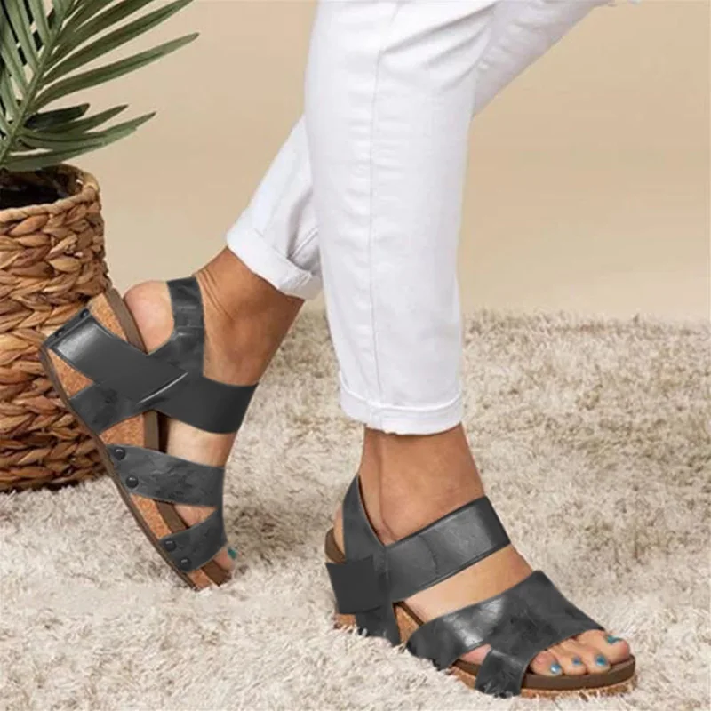 Женские босоножки на танкетке Летние Босоножки с открытым носком и ремешком